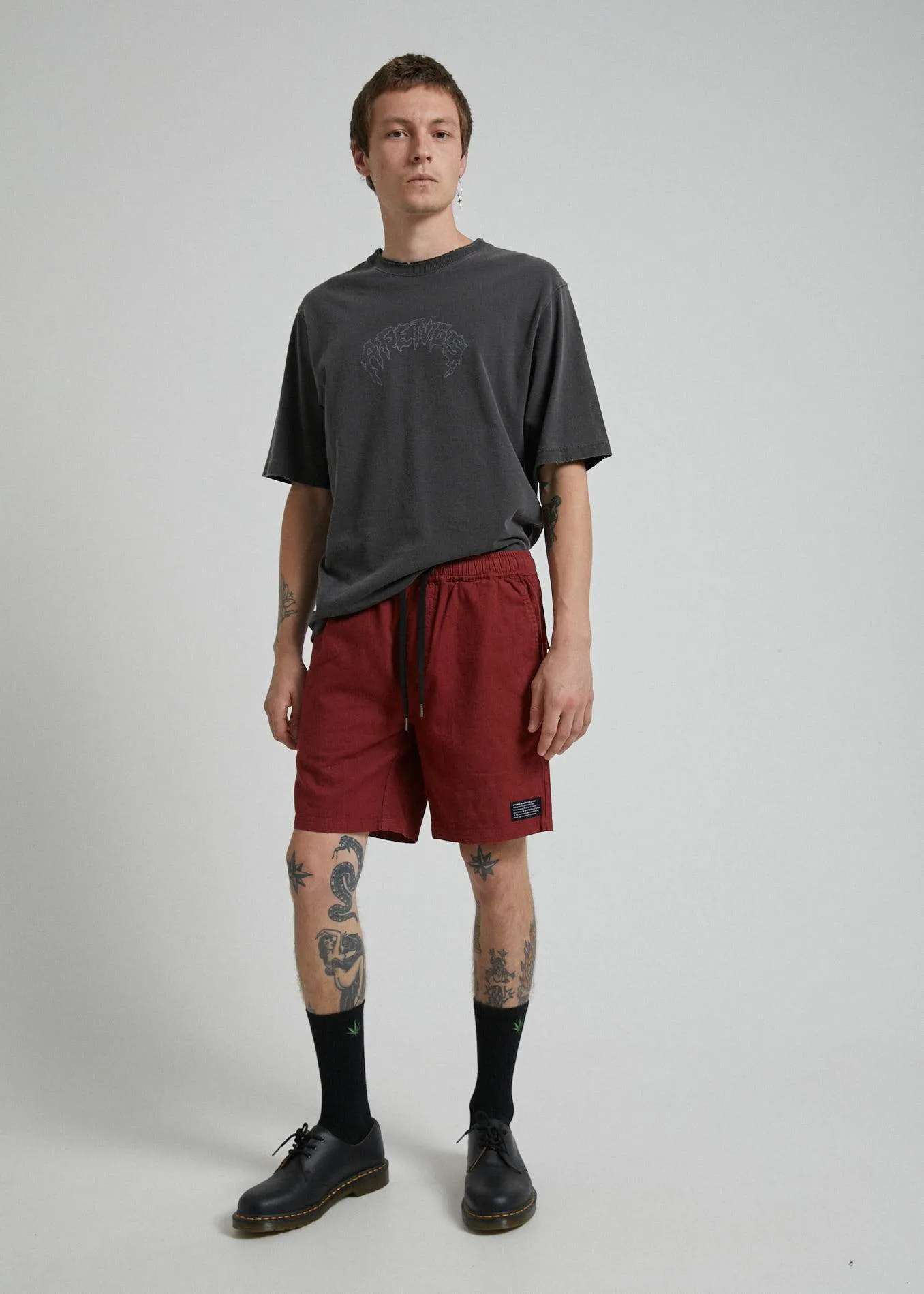 Afends Mens Hemp Dendys 2.0 - Hemp Elastic Waist Walkshort - Rojo
