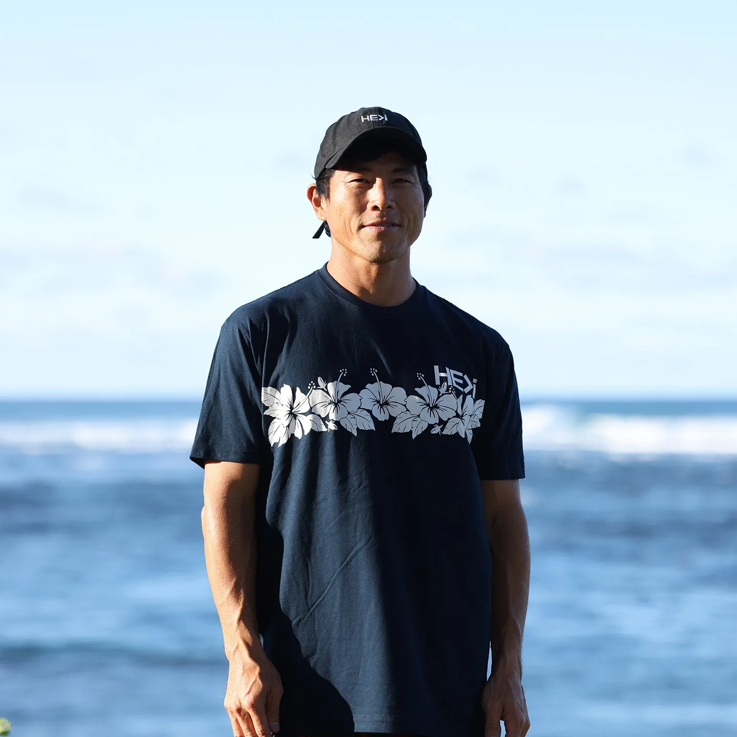 ALOHA FRIDAY TEE IN MIDNIGHT NAVY