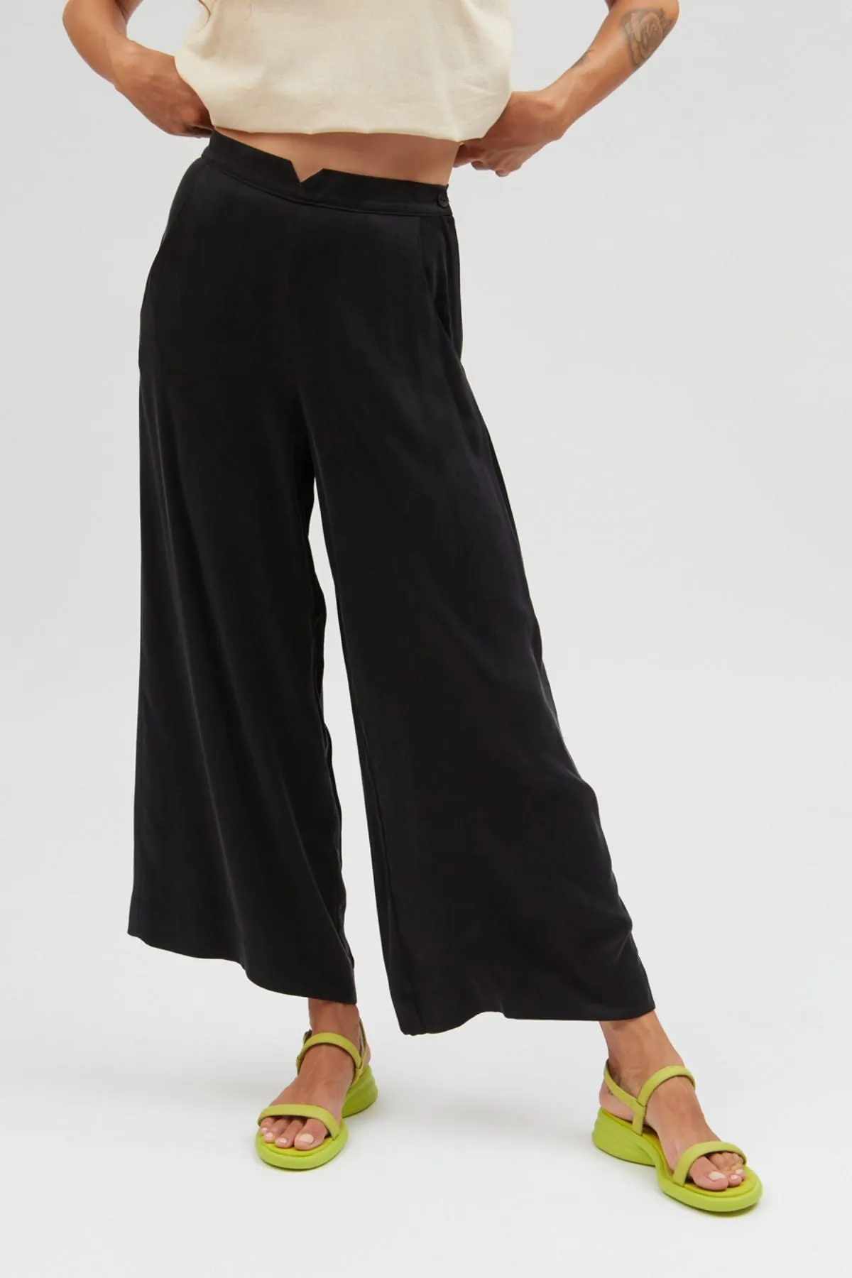 Black Kasai Pants Suite13