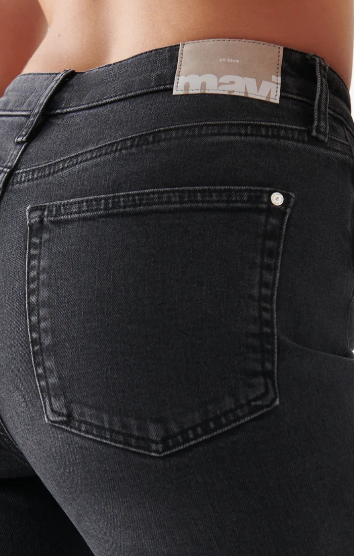 CINDY MOM JEANS IN MID SMOKE DENIM