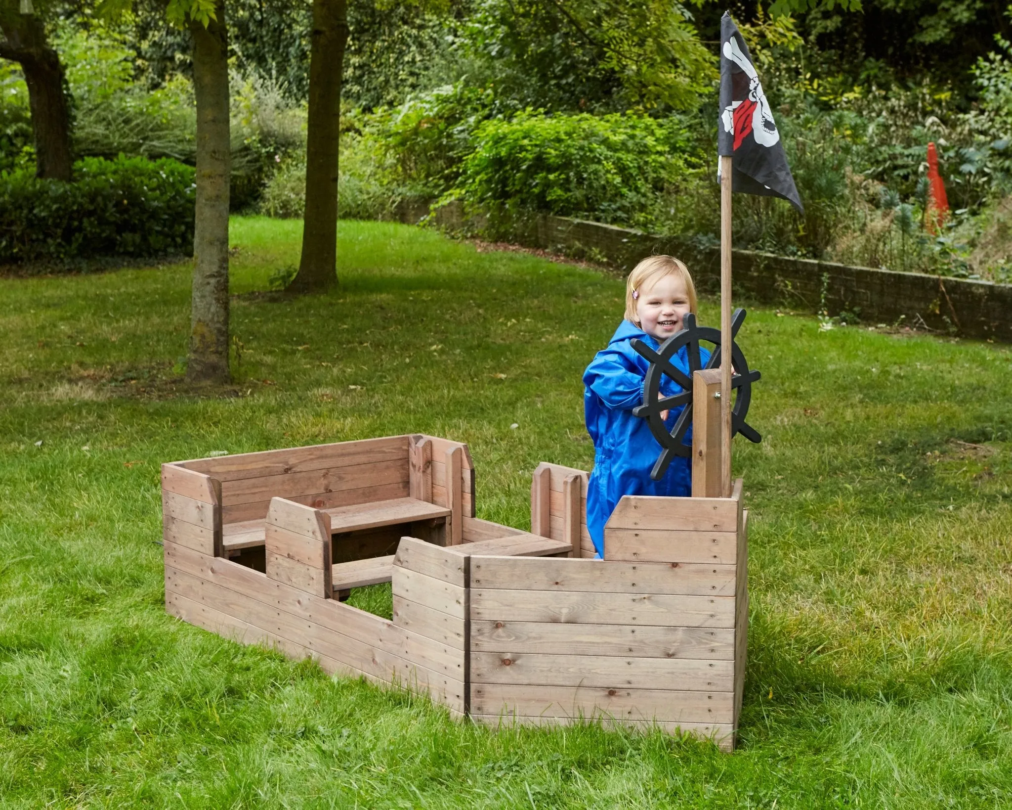 Cosy Wooden Boat (Direct Shipping Item)