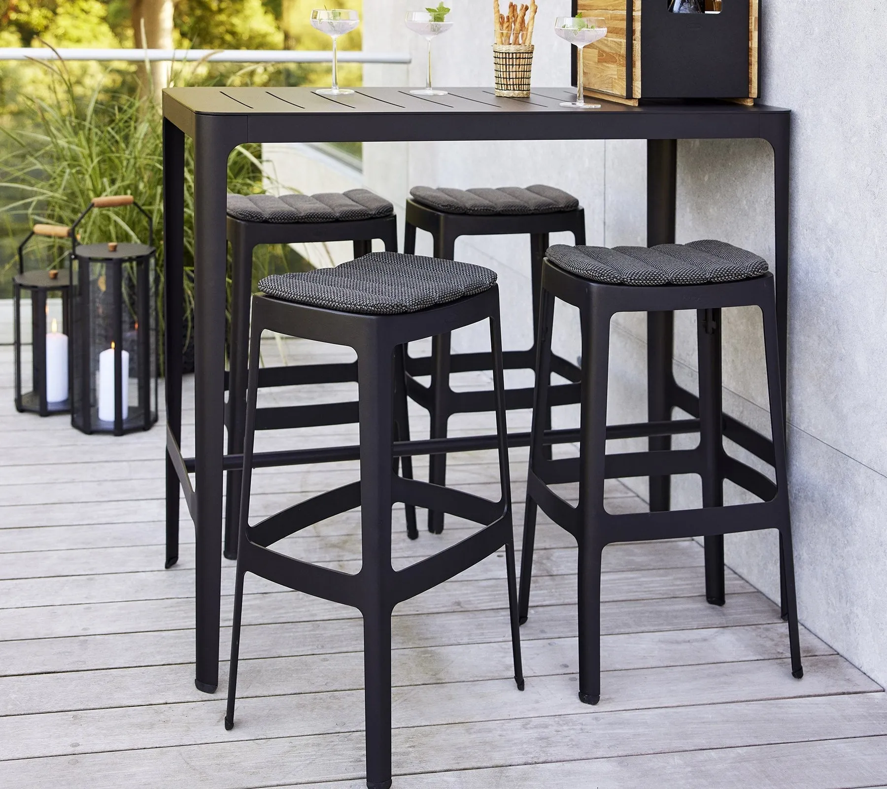 Cut Bar Stool High, Stackable