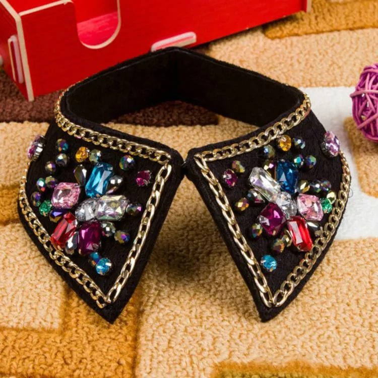 Dainty - Detachable Rhinestone Feather Collar