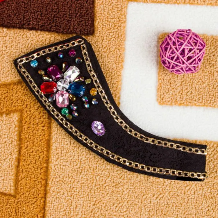 Dainty - Detachable Rhinestone Feather Collar
