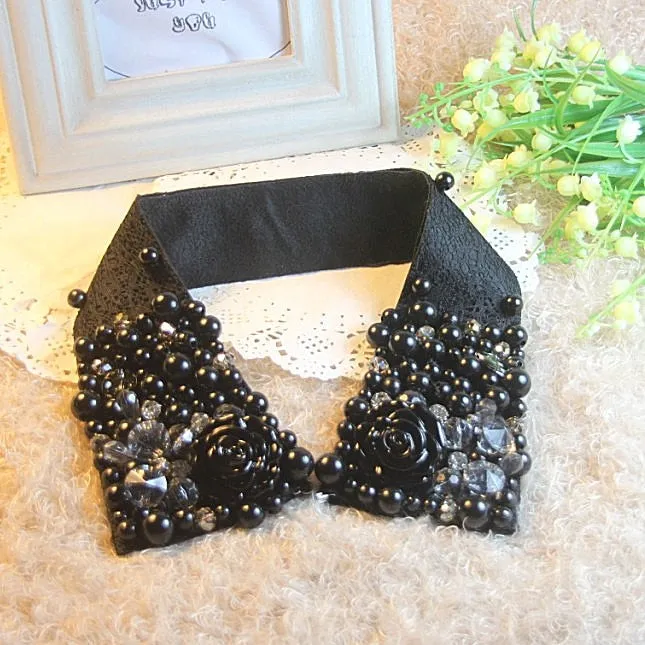 Dainty - Detachable Rhinestone Feather Collar