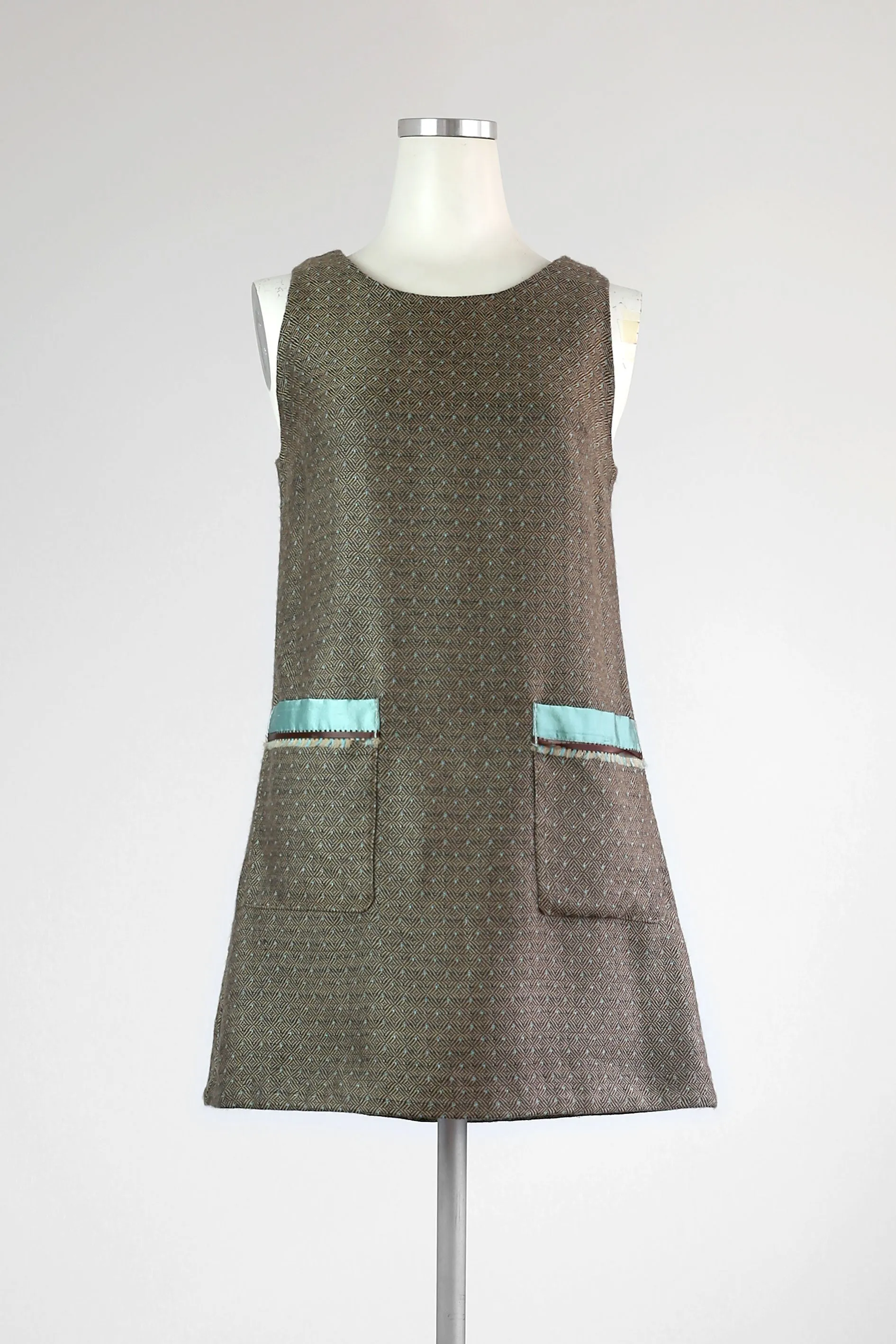Detachable Collar Dress