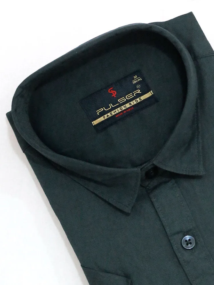 MEN HALF SLEEVE SOLID FORMAL SHIRT