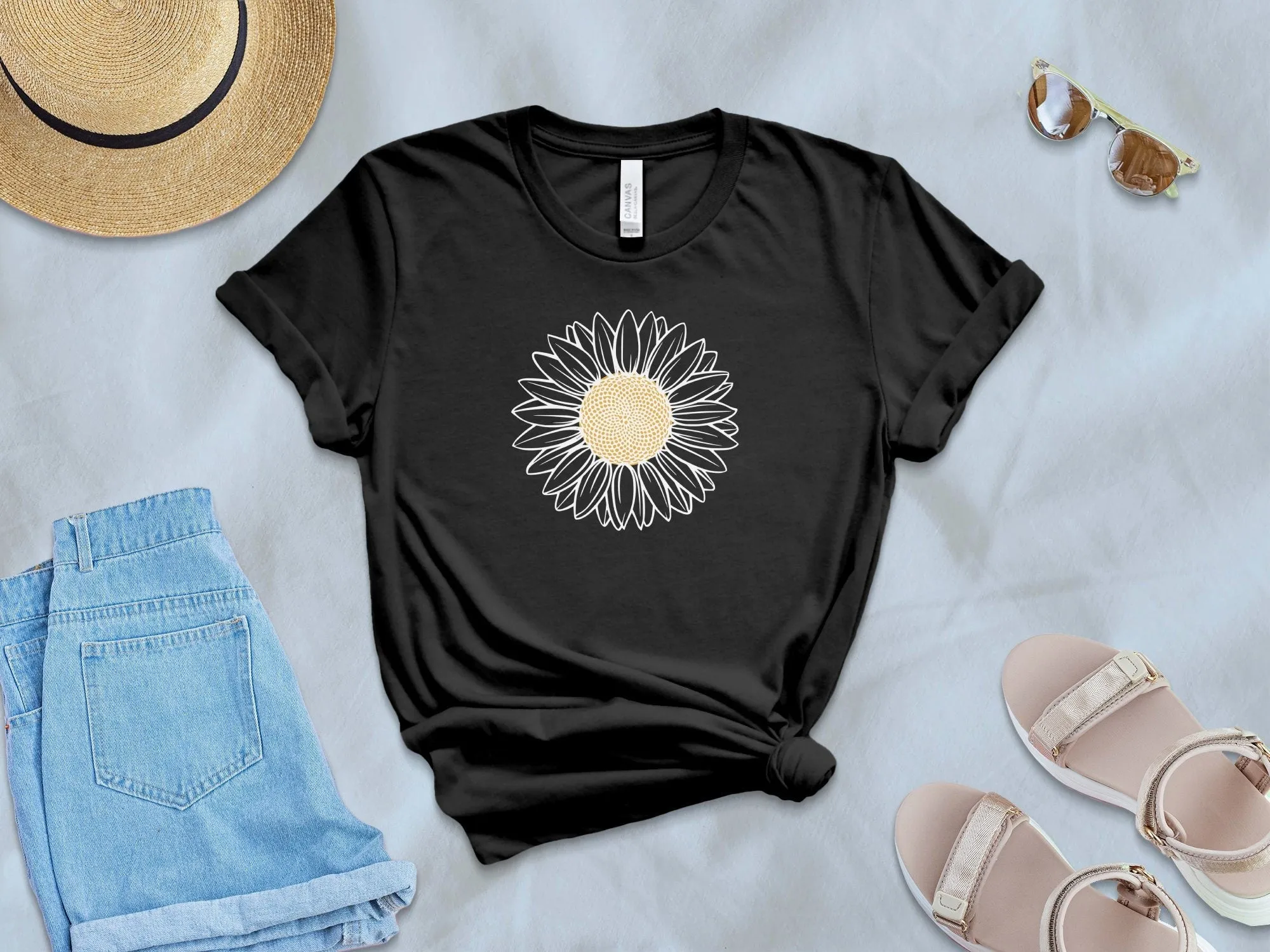 Sunflower Graphic T-Shirt, Floral Artwork Tee, Summer Casual Shirt, Trendy Botanical Design, Comfortable Everyday Tank