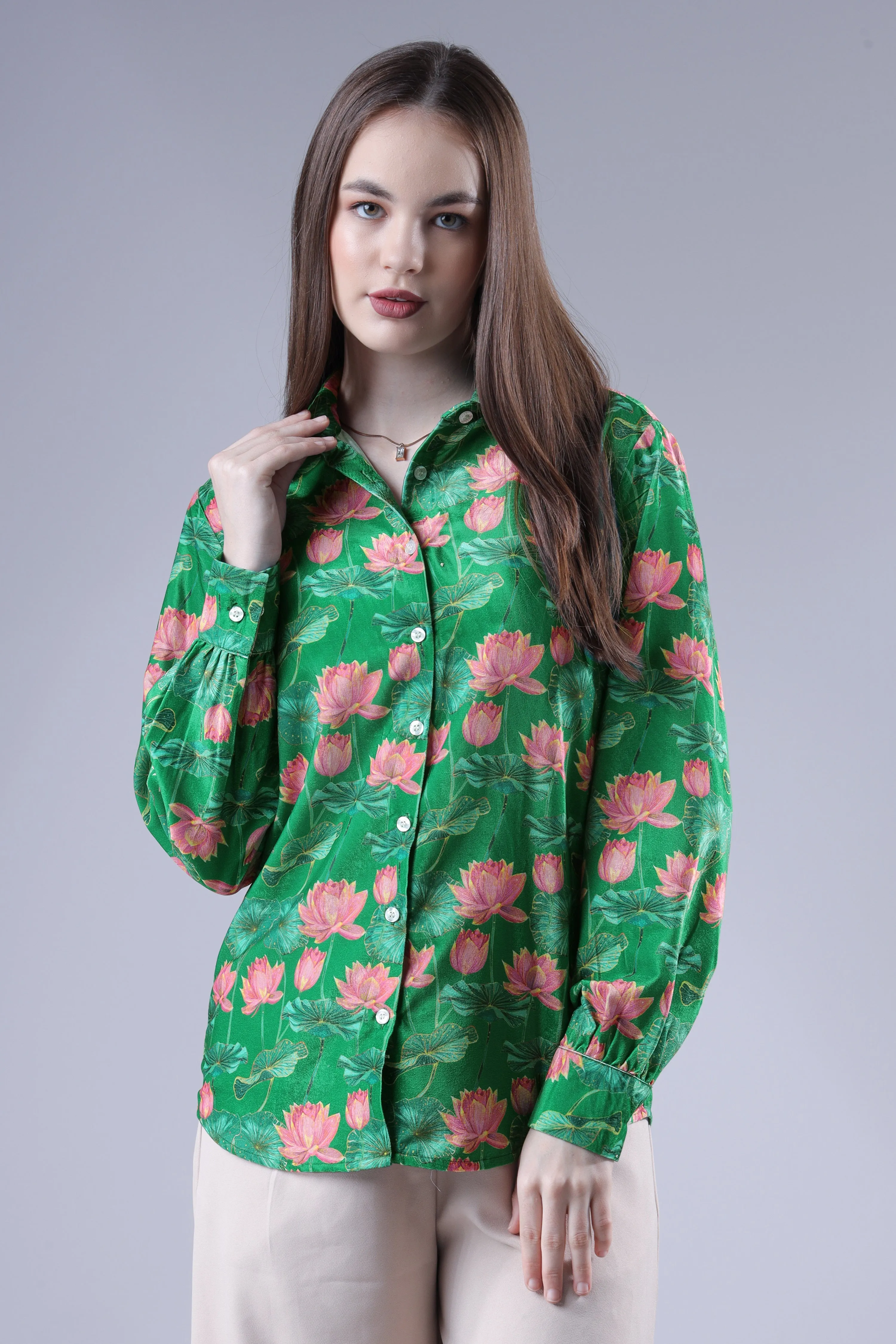 Women Green Lotus Spread Collar Velvet Shirt